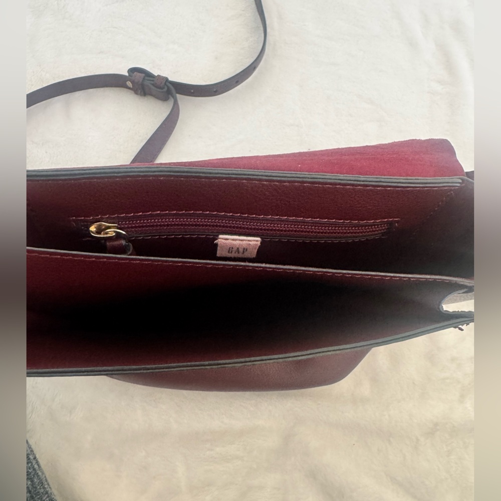 Gap Synthetic Leather Backpack Purse.  Burgundy with silver accents. Never used. - Picture 15 of 15